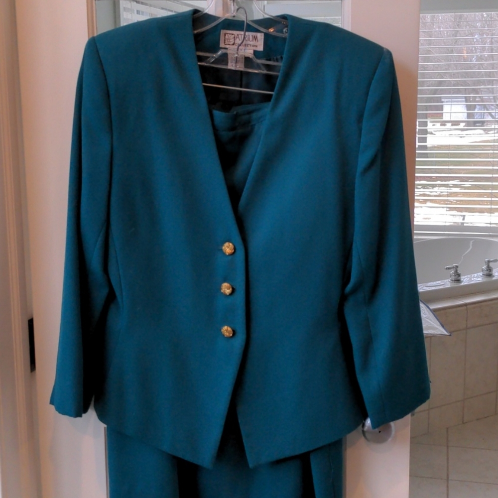 Women's suit